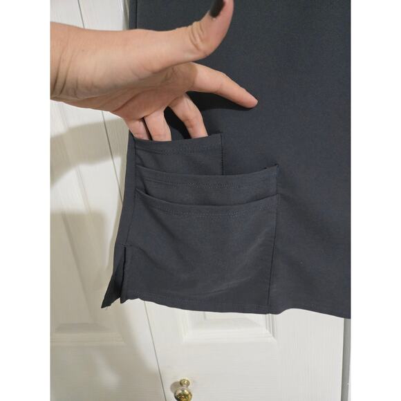 Medcouture m women's charcoal grey scrub top - Picture 2 of 9